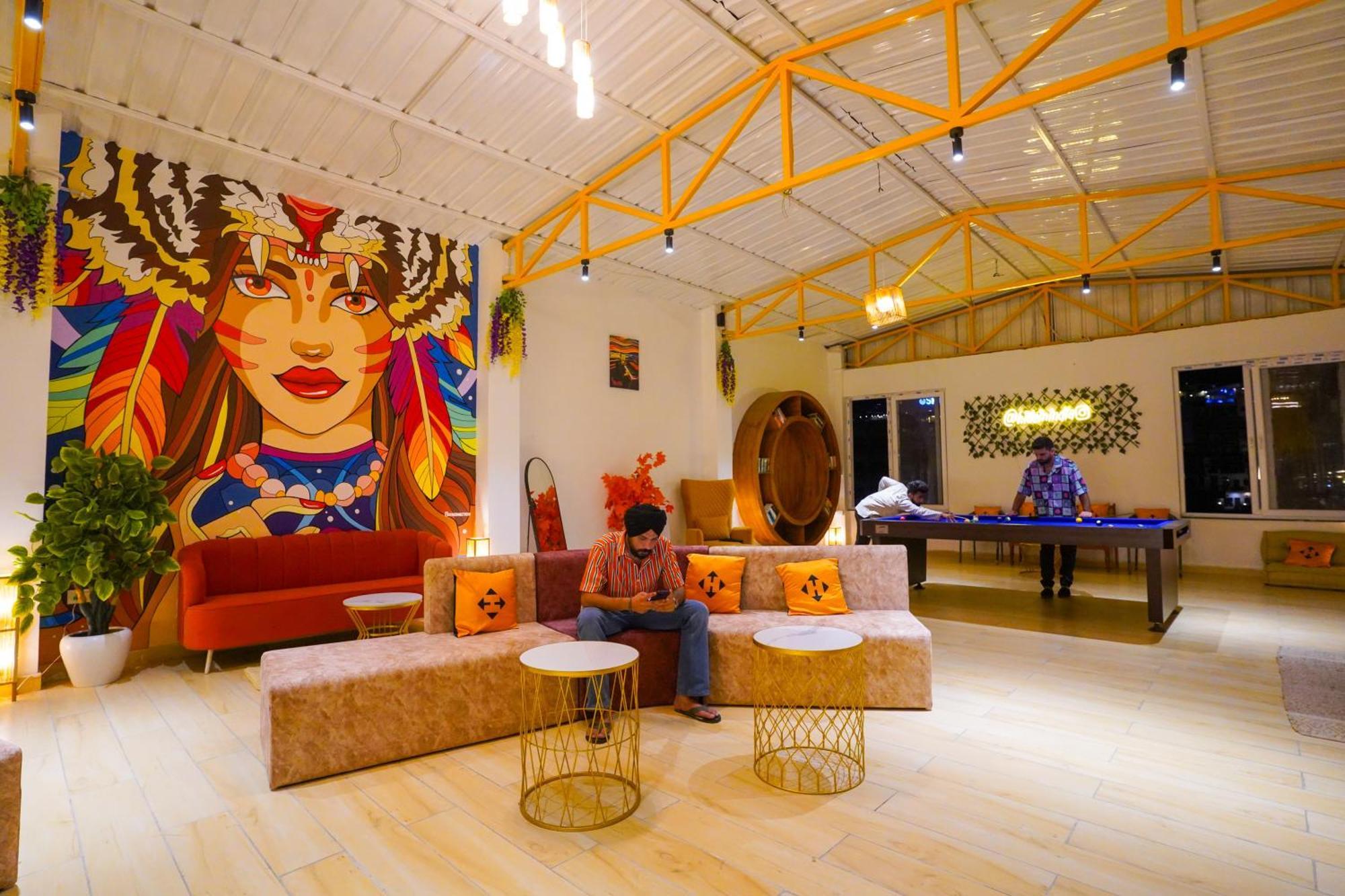 Hide-In Rishikesh, Laxman Jhula Vandrarhem Exteriör bild