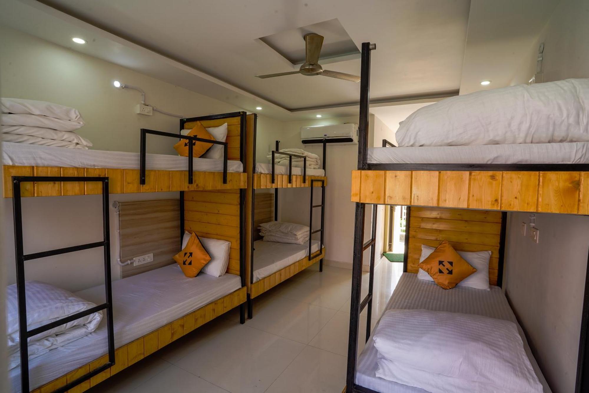 Hide-In Rishikesh, Laxman Jhula Vandrarhem Exteriör bild