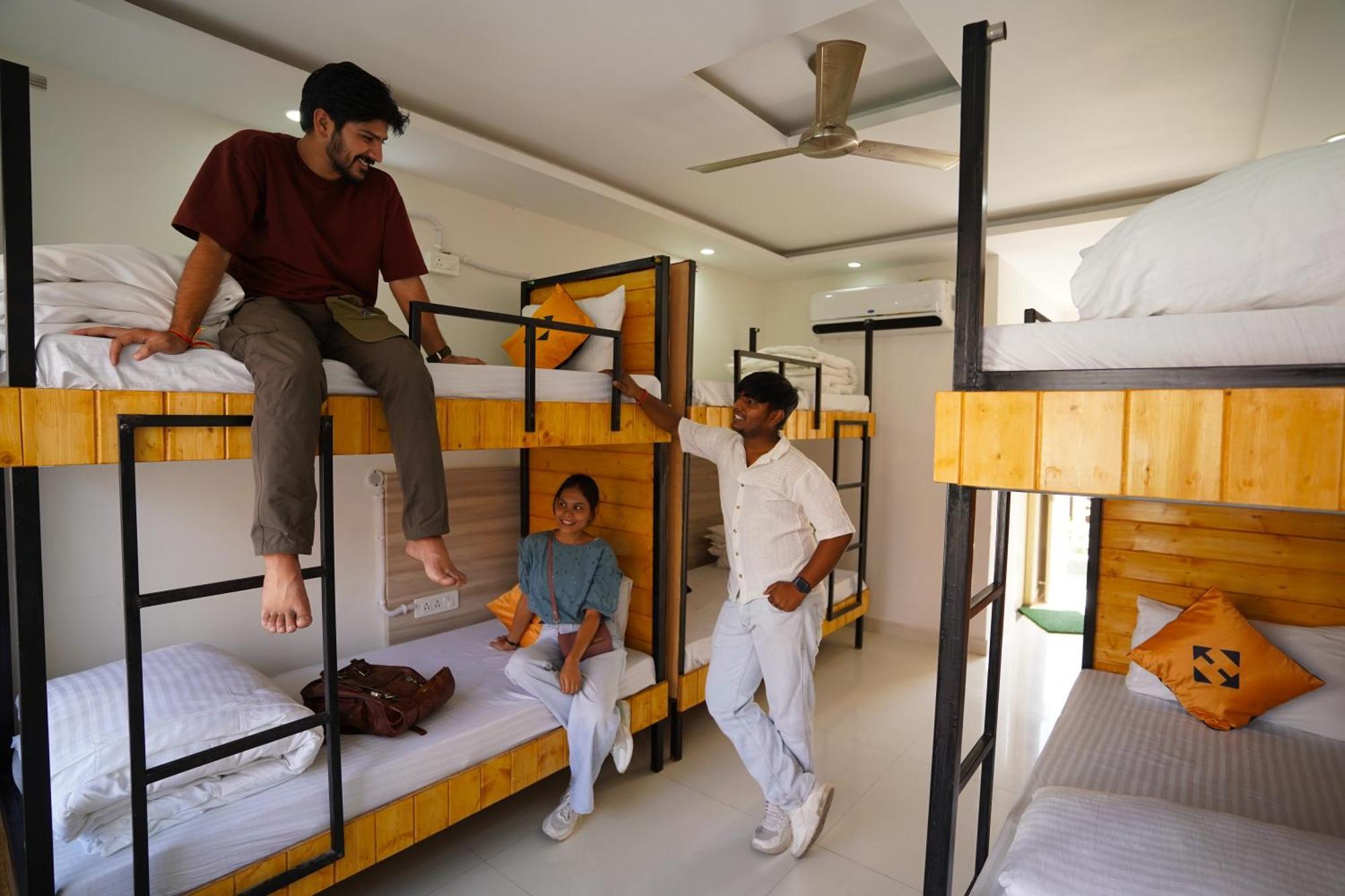 Hide-In Rishikesh, Laxman Jhula Vandrarhem Exteriör bild